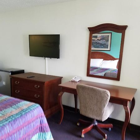 Indy Southwestern Inn-South インディアナポリス エクステリア 写真
