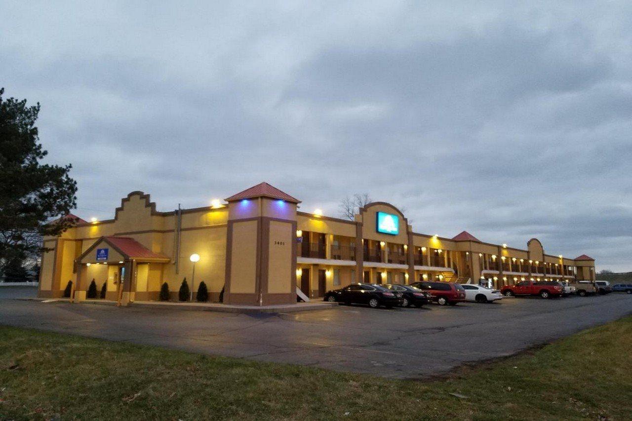 Indy Southwestern Inn-South インディアナポリス エクステリア 写真