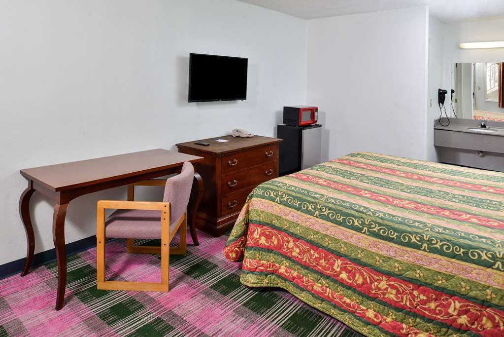 Indy Southwestern Inn-South インディアナポリス 部屋 写真